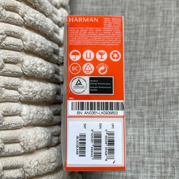 JBL GO2 PORTABLE BLUETOOTH SPEAKER! BLACK - Picture 3 of 5